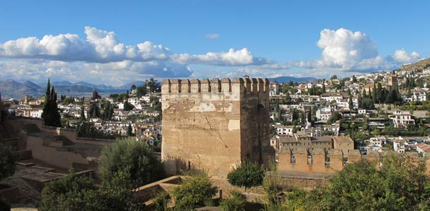 Alhambra on Espanjan suosituin nähtävyys