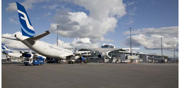 Finnairin kone Helsinki-Vantaan lentokentällä