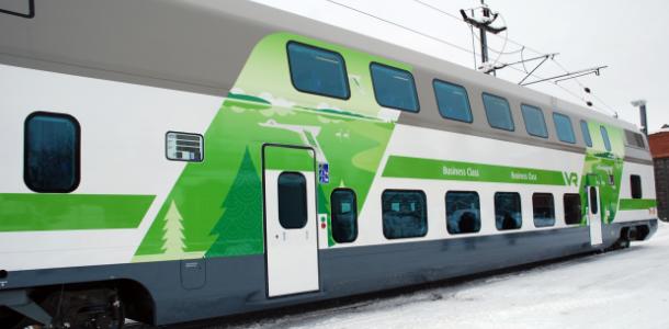 Vihreä intercity-junavaunu