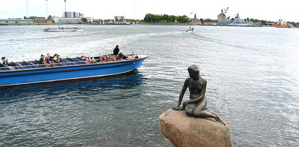 Kuuluisa merenneitopatsas Kööpenhaminassa
