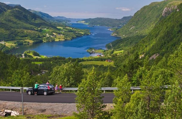 Autoloma Norjassa – matkailijan opas vuonojen maahan
