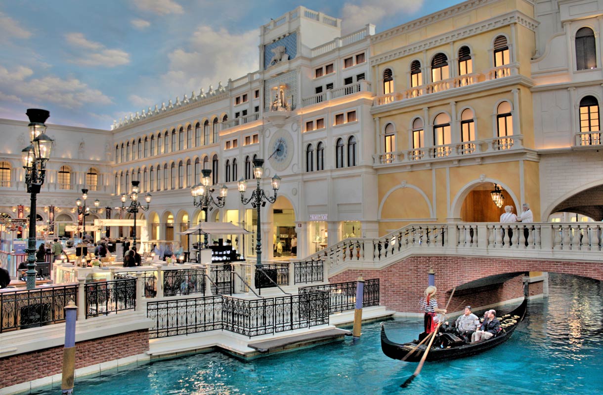 Venetian-hotelli tarjoaa palan Venetsiaa Las Vegasissa