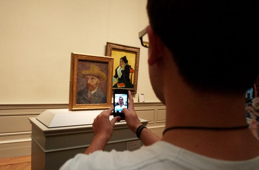 Selfie Van Goghin kanssa