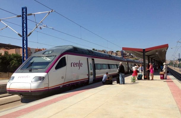 Junalla halki Espanjan – näin helppoa se on!