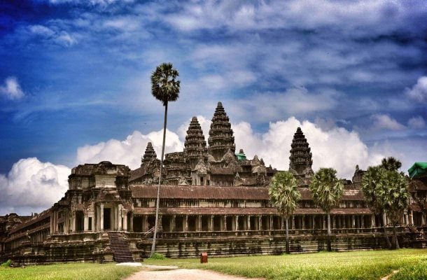Turistien nakukuvat suututtavat Angkor Watin temppeleillä