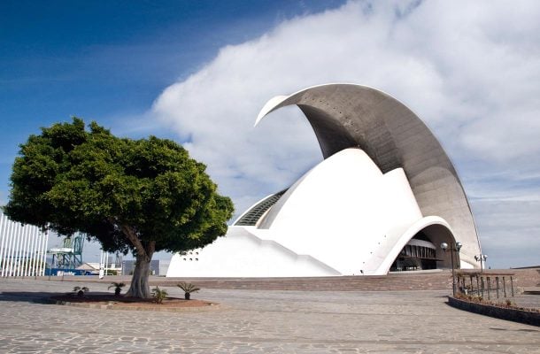 Santa Cruzin maamerkki muistuttaa Sydneyn oopperataloa
