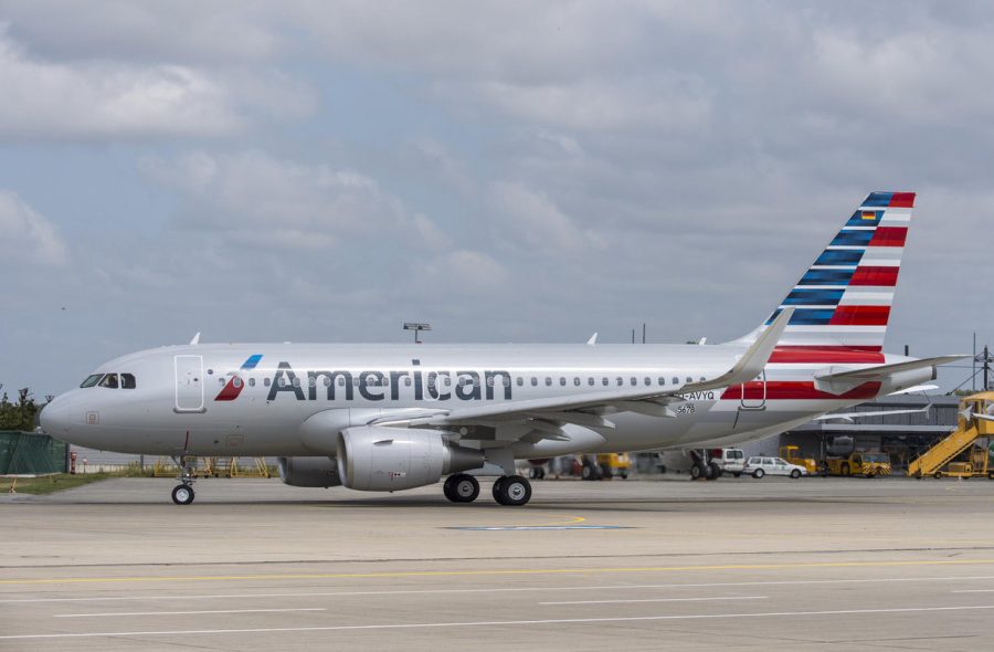 American Airlinesin lentäjä kuoli kesken matkan