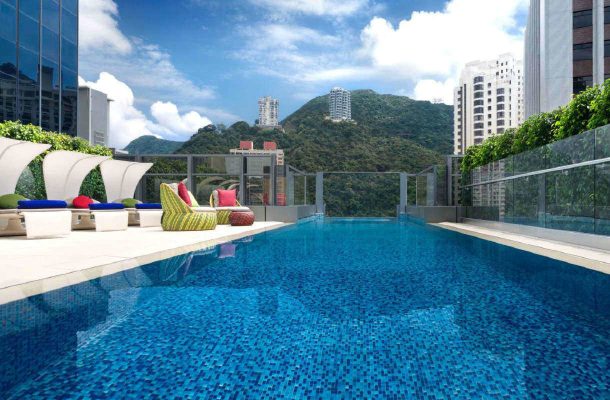 Indigo-ketjun hotellilla on upea uima-allas Hongkongissa