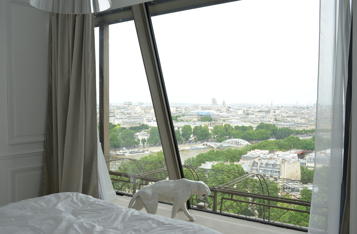 Eiffel-tornin väliaikainen hotellihuone