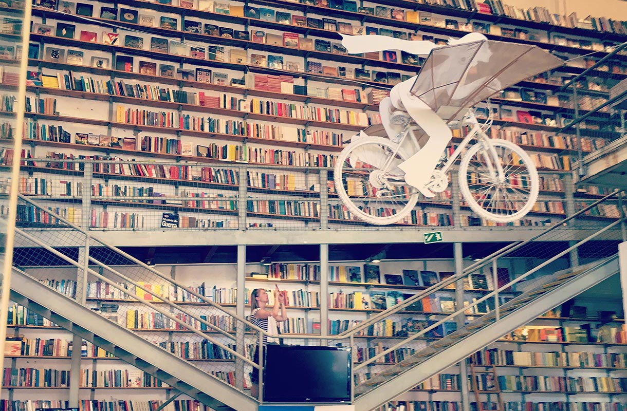 Ler Devagaarin kirjakauppa Portugalissa on lukutoukan unelma.
