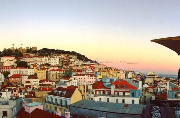 Suloinen Lissabon lumoaa näkymillään.