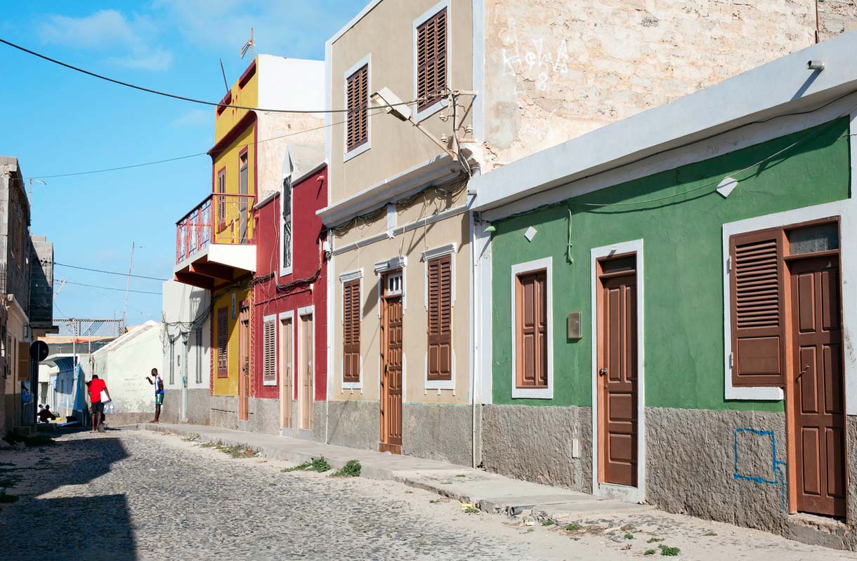 Värikkäät talot Kap Verdellä