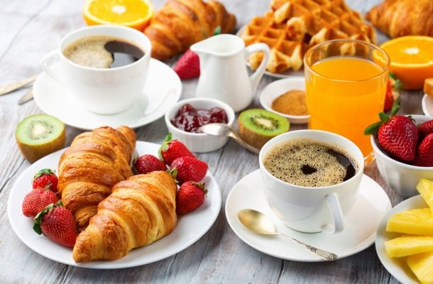 Aloita aamu lomalta tutuilla herkuilla – tällaisia ovat aamiaiset suosituissa matkakohteissa