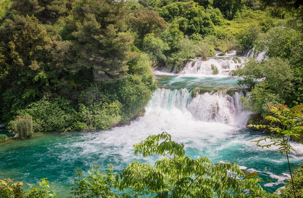 Älä jätä tätä luontokohdetta väliin Kroatiassa - näyttävät vesiputoukset ovat kuin sadusta