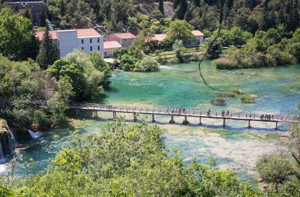 Suosittu Kroatian luontokohde alkaa rajoittaa vierailijoiden määrää – syynä matkailijoiden piittaamattomuus