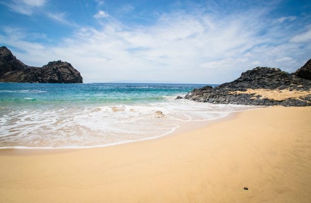 Onko tässä Portugalin paras rantakohde? Pitkä hiekkaranta aivan Madeiran vieressä jää monilta kokematta