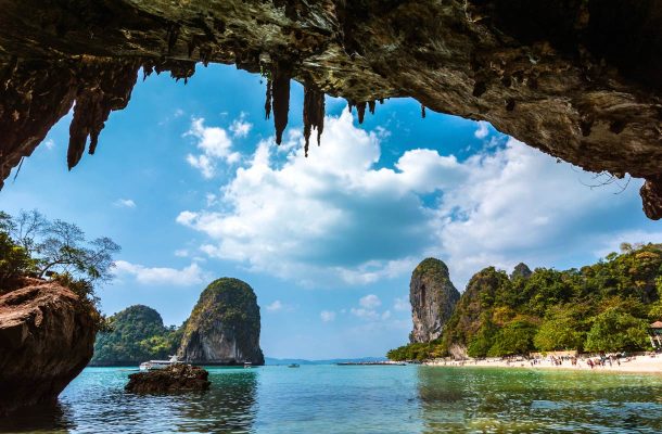 Thaimaahan saapuvilta matkailijoilta voidaan kysyä reissubudjetista