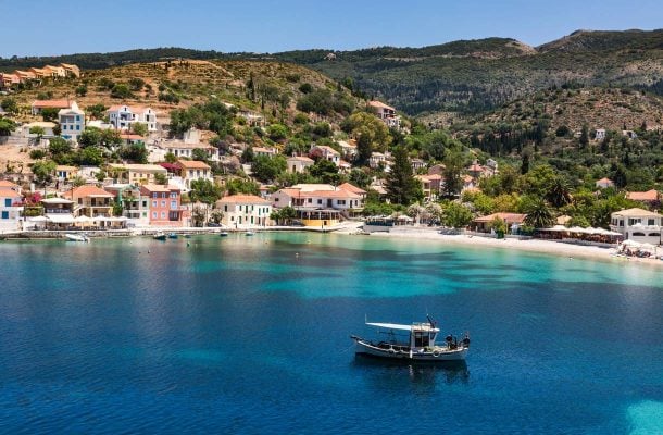 Kreikka on täynnä unohtumattomia uintikohteita – koe saaren rannat ja erikoisimmat uima-altaat