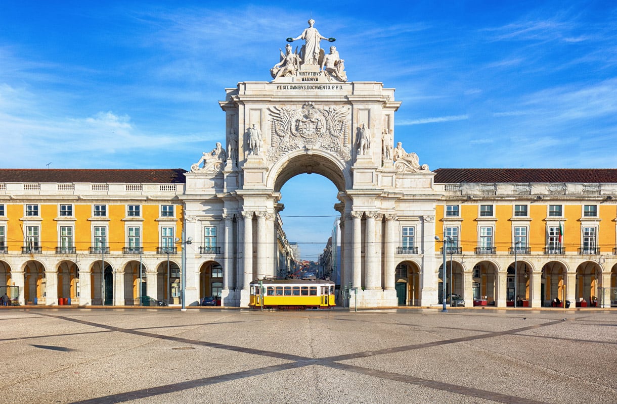 Päiväretket Lissabonista - nämä 5 paikkaa kannattaa kokea