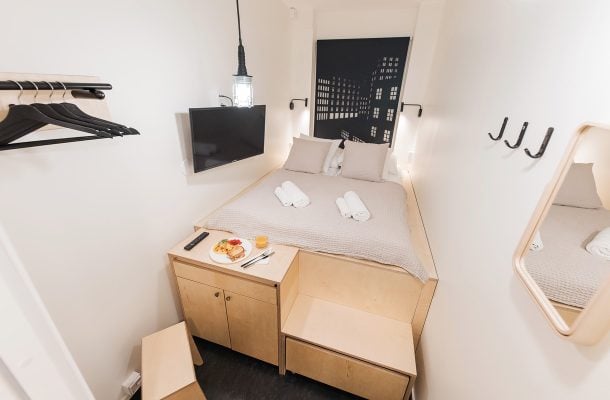 Tältä näyttää Suomen pienin hostellihuone – tilaa vain 5,5 neliömetriä