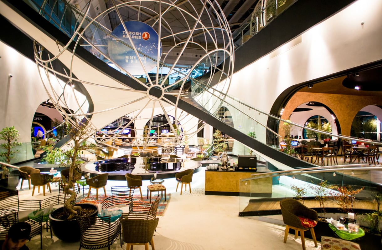 Lounge, josta lähes kaikki lentomatkustajat haaveilevat - maailman paras business-lounge vastaa odotuksiin