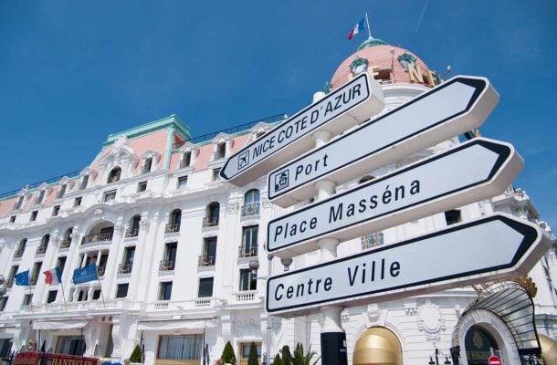 Nizzan Negresco-hotellissa on erikoinen karuselliravintola La Rotonde