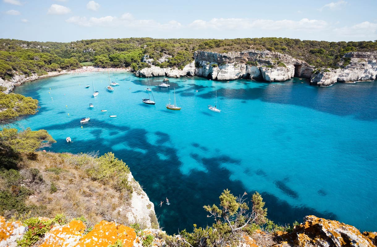 Upeat rannat yllättävät ensikertalaisen Menorcalla
