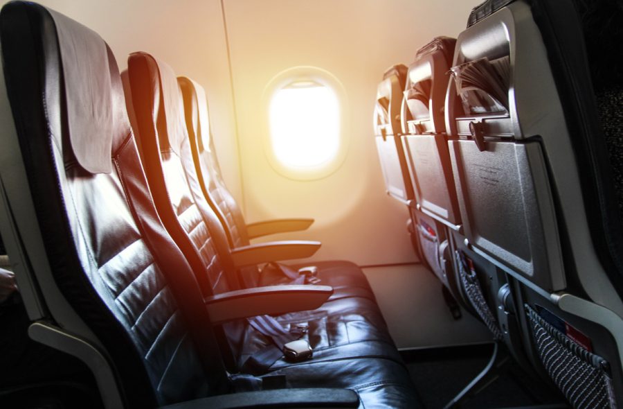 Mitä tapahtuu, jos matkustaja ei mahdu istuimelleen lentokoneessa?