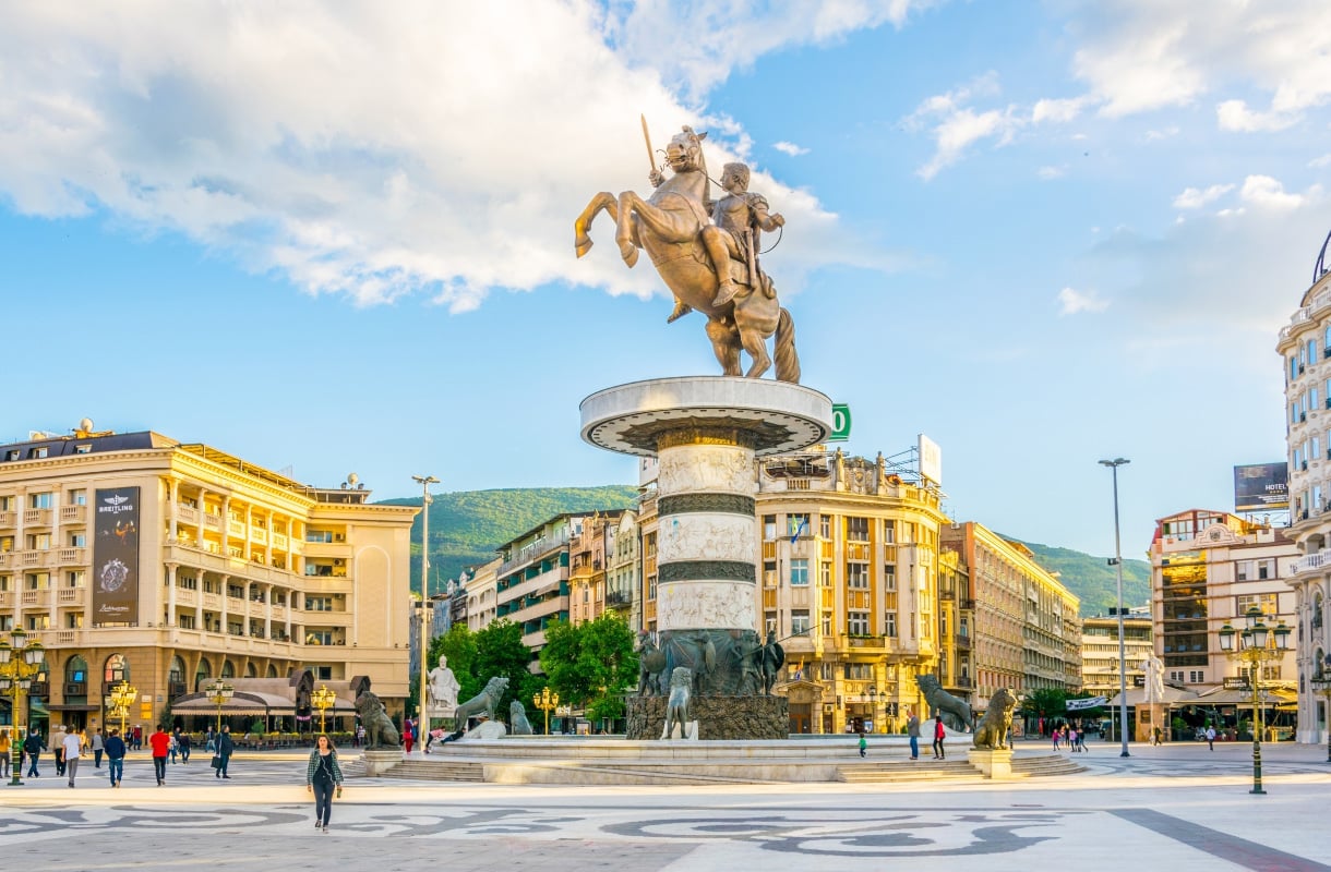 Skopjen kuuluisa ratsastajapatsas
