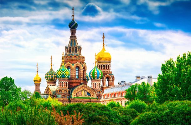 Tutustu Pietarin ravintoloihin ja löydä maukkaat paikallisherkut – kuusi vinkkiä