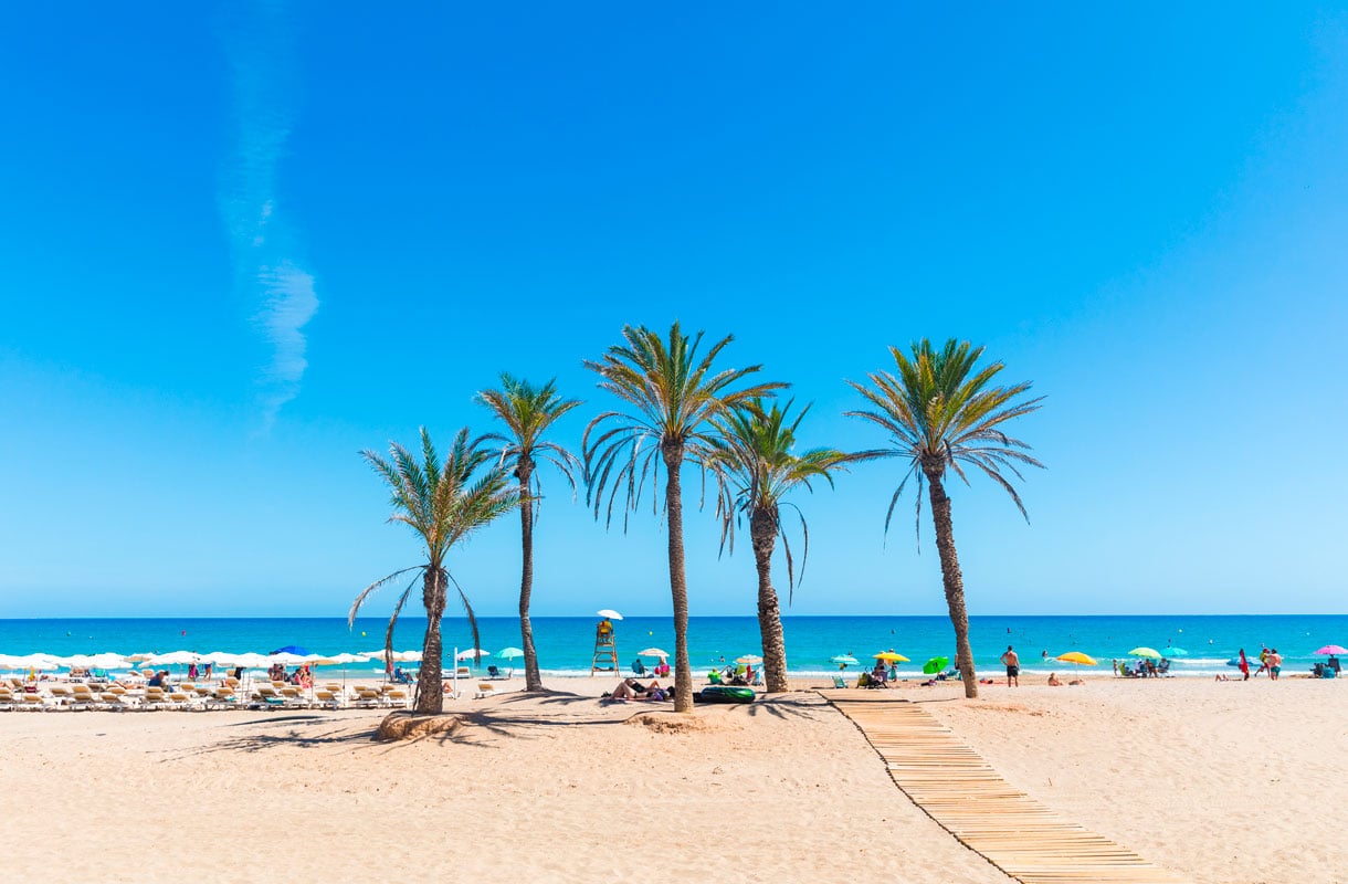 Alicante on suosittu rantakohde 