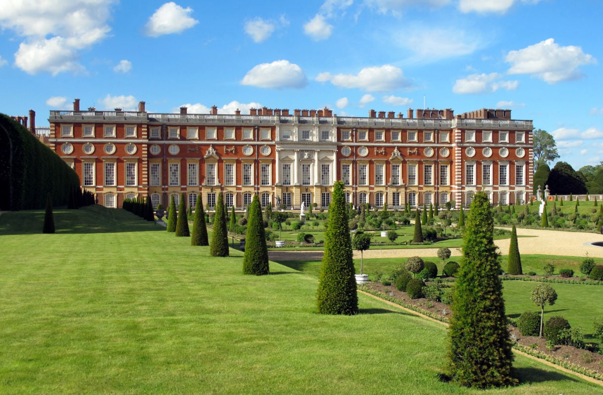 Hampton Courtin palatsi