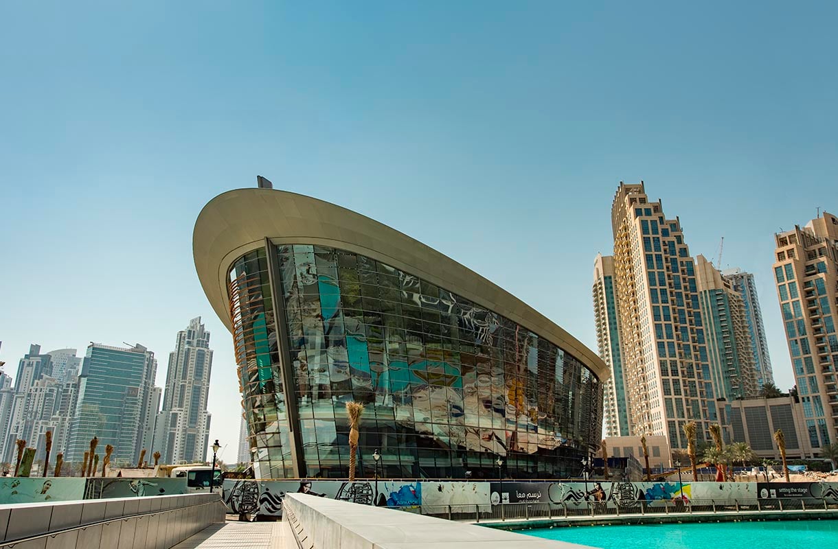 Dubain oopperatalo