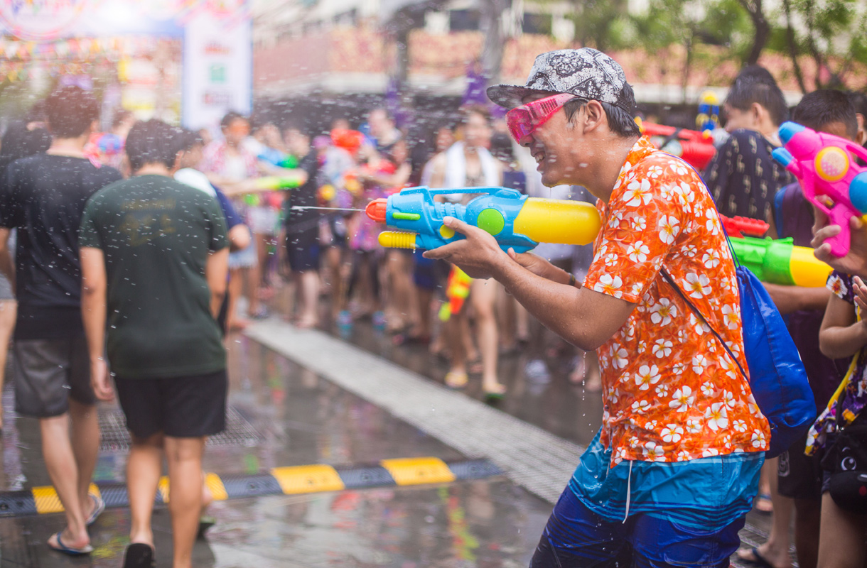 Songkran Thaimaassa