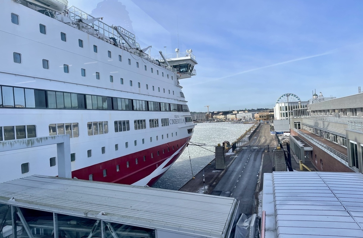 Viking Cinderella Katajanokan terminaalissa.